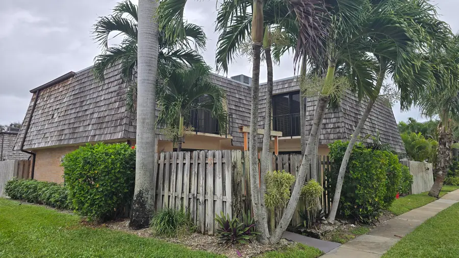 257 Lake Arbor Drive, Palm Springs, FL 33461 - #2