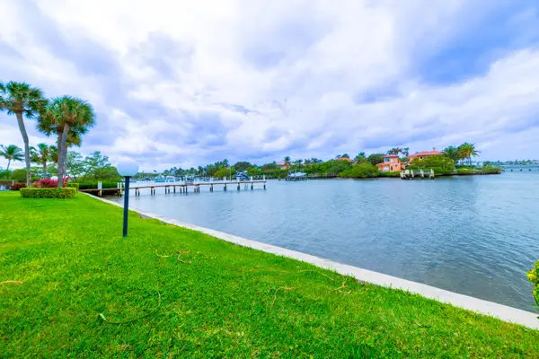 3474 S Ocean Boulevard #2, Palm Beach, FL 33480