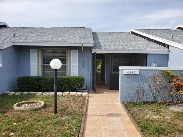 4345 Lucerne Villas Lane, Lake Worth, FL 33467