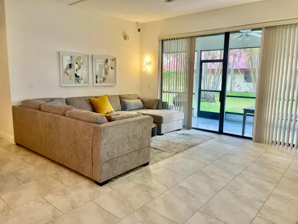 7884 Lexington Club Boulevard #B, Delray Beach, FL 33446