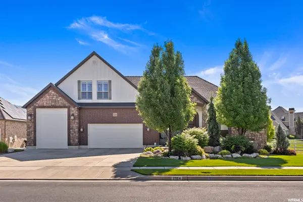 2124 N Heritage Dr, Farr West, UT 84404