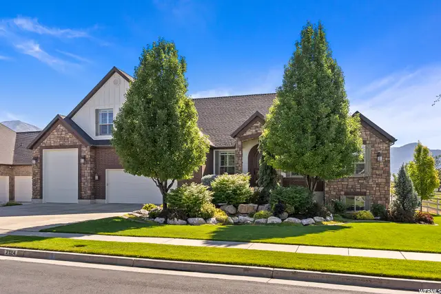 2124 N Heritage Dr, Farr West, UT 84404 - #2