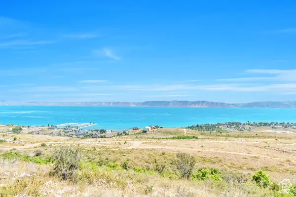 413 N Lakeview Traverse Rd #8, Garden City, UT 84028