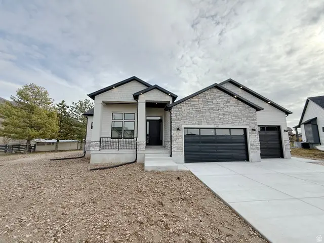 2297 E Parkside Cir, South Ogden, UT 84403 - Image #2