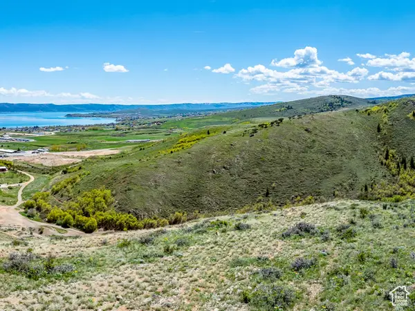 396 N Lakeview Traverse Rd #10, Garden City, UT 84028