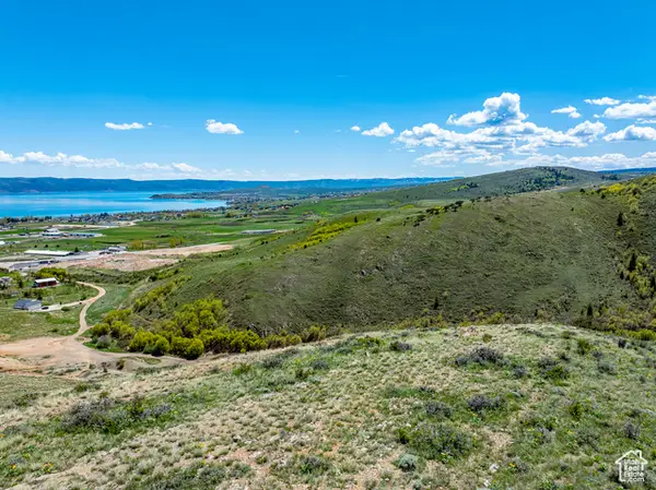 374 N Lakeview Traverse Rd #11, Garden City, UT 84028