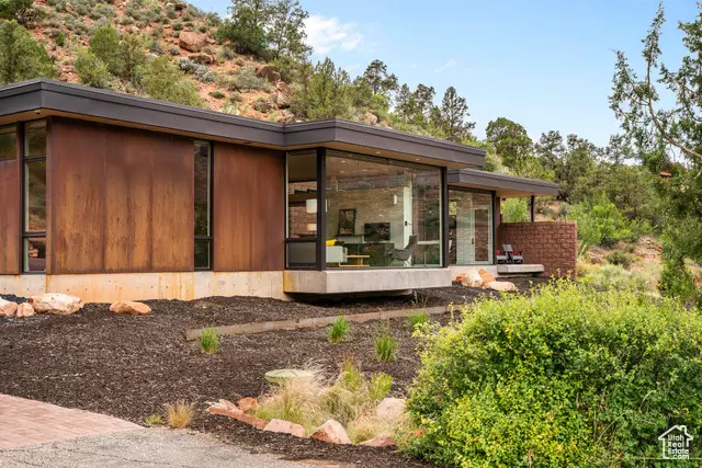 112 Canyon Cv, Springdale, UT 84767 - Image #2