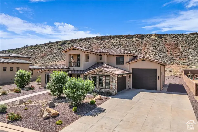 385 E Entrada Dr, Virgin, UT 84779 - Image #2