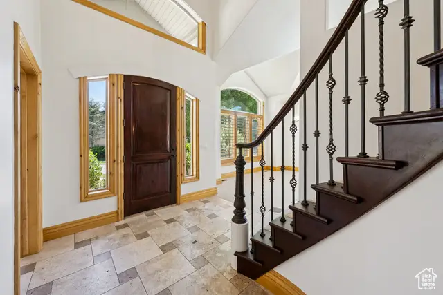 2935 E Denmark Dr, Cottonwood Heights, UT 84121 - Image #3