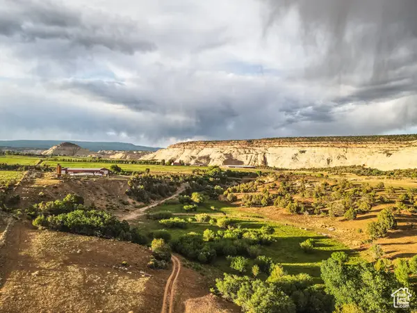 2606 S Lower Boulder Rd, Boulder, UT 84716