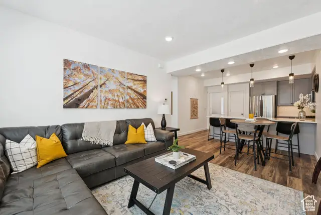 6698 N Silver Creek Dr, Park City, UT 84098 - Image #2