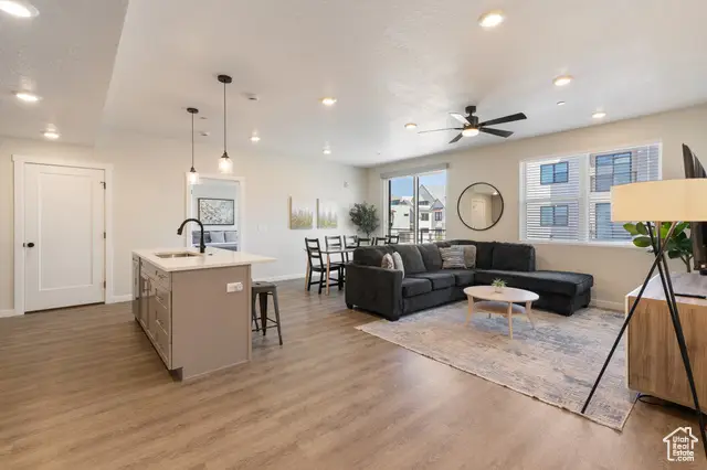 961 W Akoya Pearl St S #202, Saint George, UT 84790 - Image #3