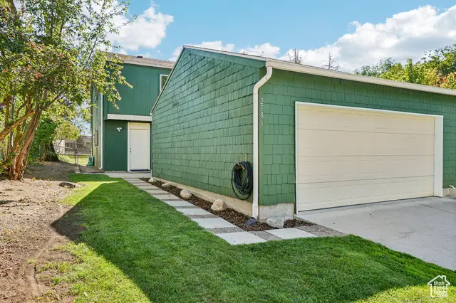 2584 E Wren Rd, Holladay, UT 84117 - Image #3