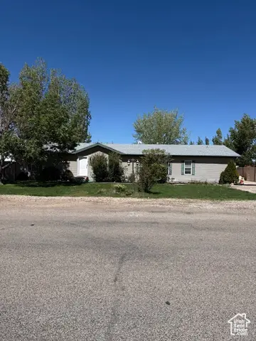 723 E Rose Ln, Enoch, UT 84721 - #1
