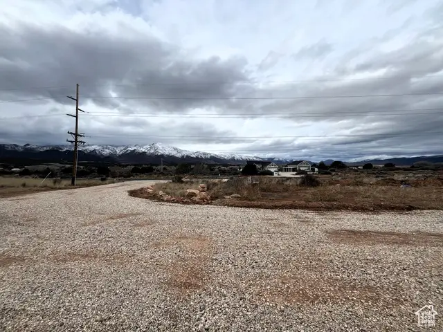1913 S Badger Way, New Harmony, UT 84757 - Image #2