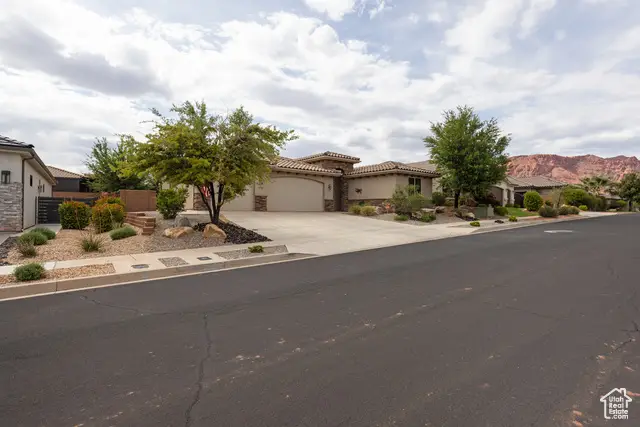 2701 Bella Sol Dr, Santa Clara, UT 84765 - #3