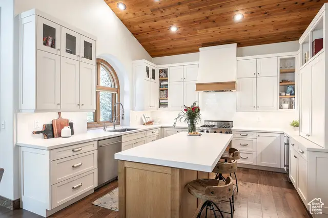 8901 N Sackett Dr, Park City, UT 84098 - Image #3