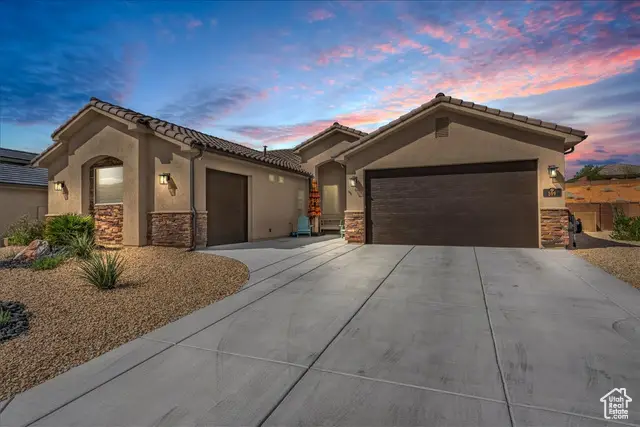 599 N Sandy Talus Dr, Washington, UT 84780 - #2