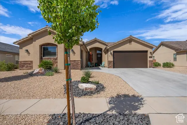 599 N Sandy Talus Dr, Washington, UT 84780 - #3