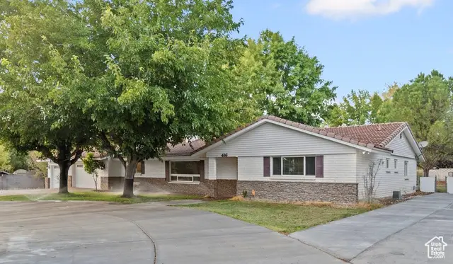 416 Damascus Dr, Bloomington, UT 84790 - Image #1