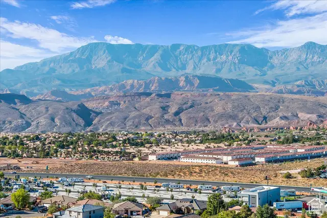 222 S Valley View Dr, Hurricane, UT 84737 - Image #2