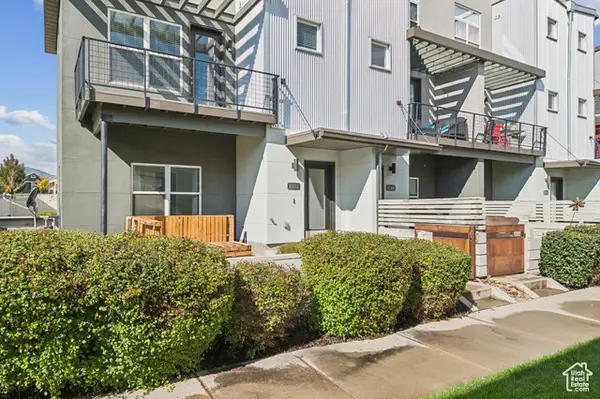 10372 S Clavey Ln W, South Jordan, UT 84009