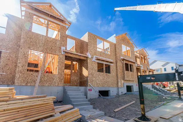 1487 W Skyline Dr #903, Saratoga Springs, UT 84045 - Image #1