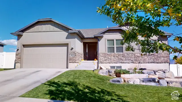 3809 E Hollow Crest Dr, Eagle Mountain, UT 84005 - Image #1