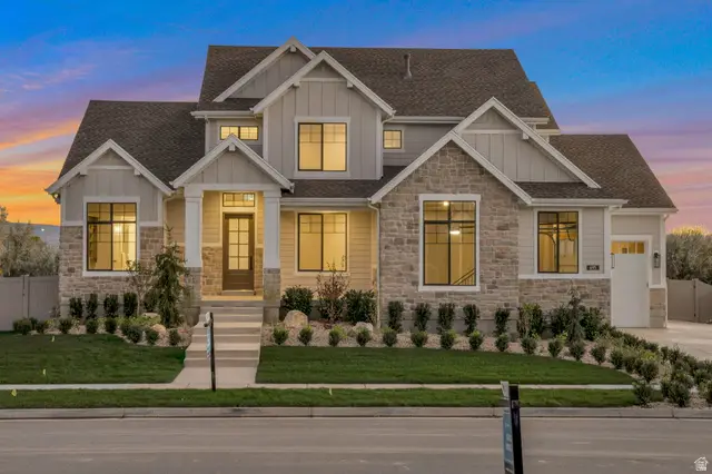 695 W Hidden Farm Dr, Farmington, UT 84025 - Image #1