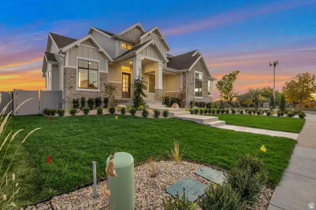 695 W Hidden Farm Dr, Farmington, UT 84025 - Image #2