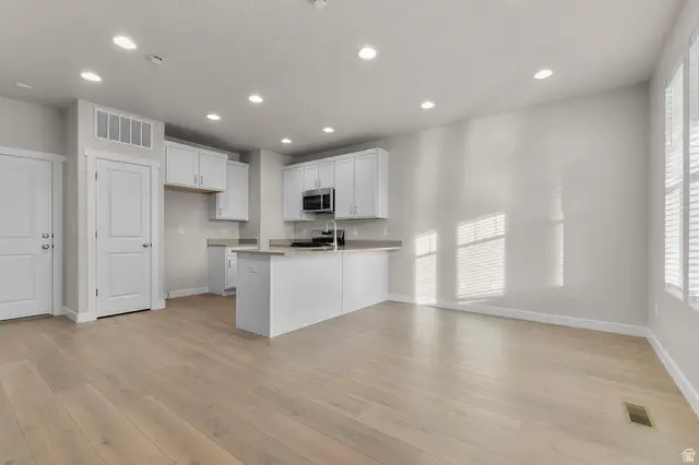 7808 W Alta Springs Ln, Magna, UT 84044 - Image #3