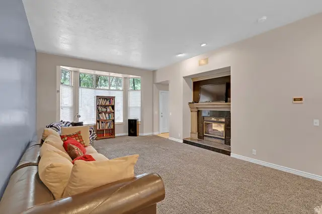 889 E Ben Lomond Ave S, South Ogden, UT 84403 - Image #3