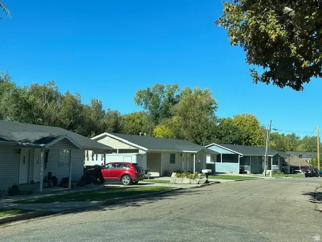 4067 S Hillcrest Cir, South Ogden, UT 84405 - Image #3