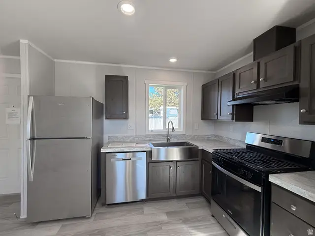 203 Darlington Way, Layton, UT 84041 - Image #3