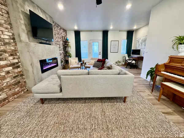 1290 E 1640 S, Ogden, UT 84404