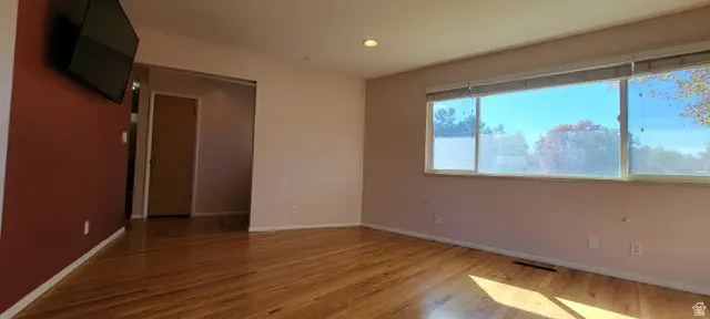 787 E Redmaple Cir, Millcreek, UT 84106 - Image #3