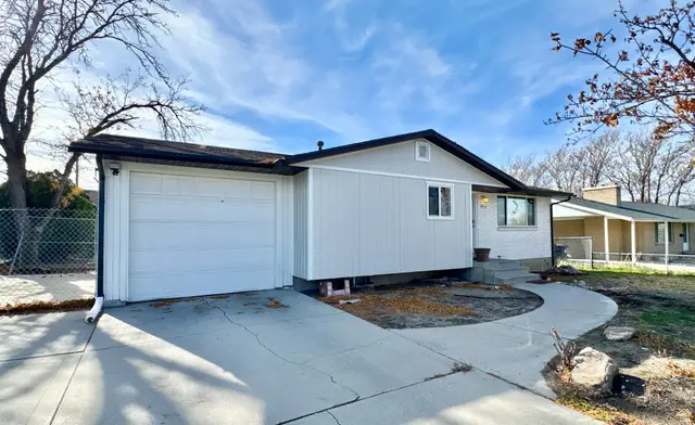 954 E Carnation Dr, White City, UT 84094 - Image #3