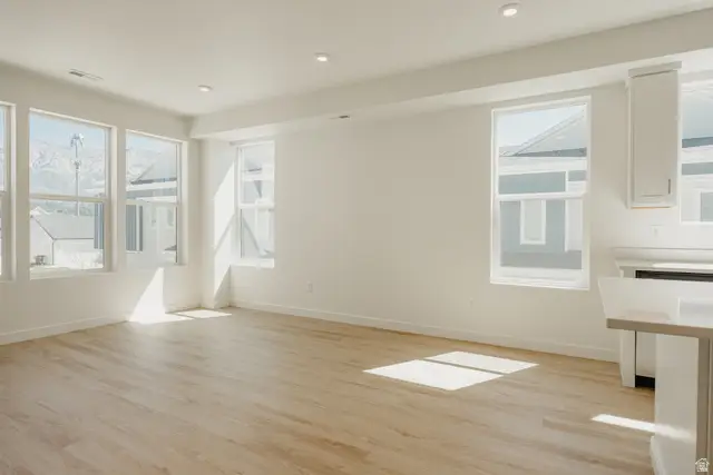 247 E 1850 N #7, North Ogden, UT 84414 - Image #2