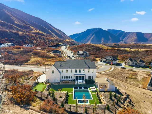 251 E Maple Ridge Dr, Mapleton, UT 84664 - Image #3