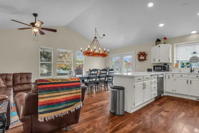 8686 S Covewood Pl, West Jordan, UT 84088 - Image #2