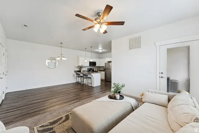 746 N 260 W #MM102, Vineyard, UT 84059 - Image #3