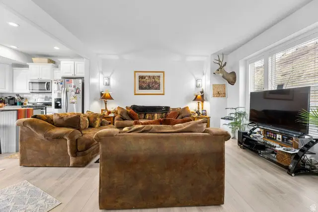 33 E Ann Arbor Dr S, Draper, UT 84020 - Image #3