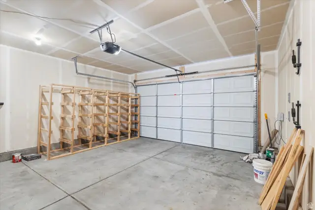 1546 W. Parkview Dr, Syracuse, UT 84075 - Image #2