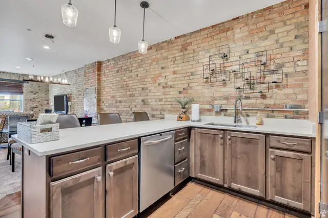 327 W 200 S #303, Salt Lake City, UT 84101 - Image #3