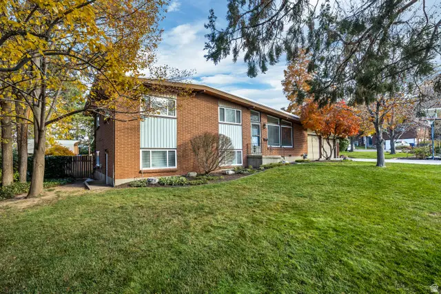 2961 E Bonnie Brae Ave, Holladay, UT 84124 - Image #2