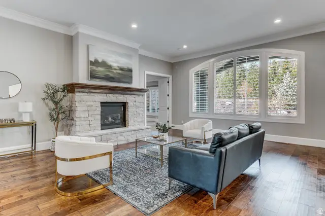 2209 E Viscaya Dr, Draper, UT 84020 - Image #2