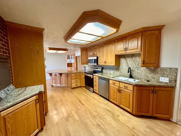 185 W Clark St N, Grantsville, UT 84029