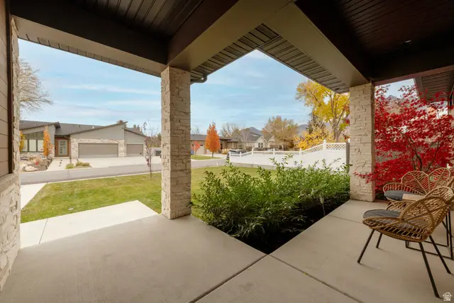 1574 E Winward Dr, Holladay, UT 84117 - Image #3