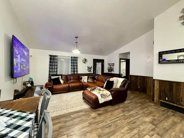 190 W 2100 S, Vernal, UT 84078 - Image #2