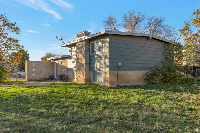 654 Colonial St, Layton, UT 84041 - Image #2